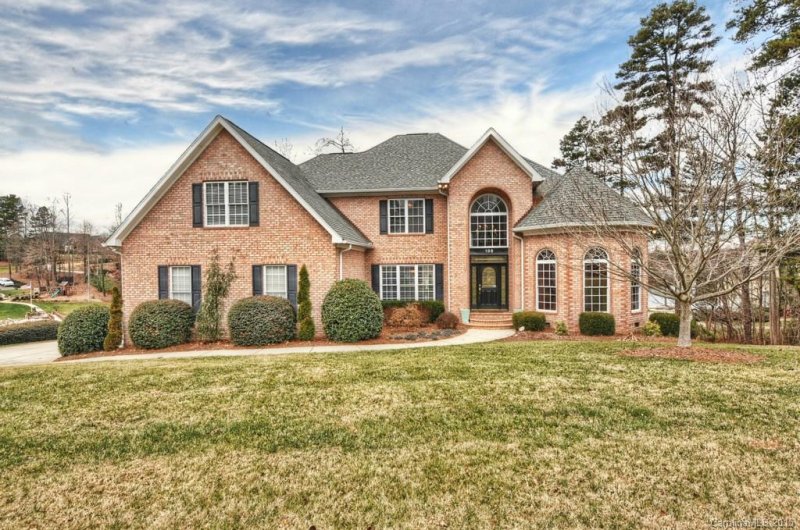 Property image 2 at 135 Grand Bay Drive, Mooresville, NC 28117