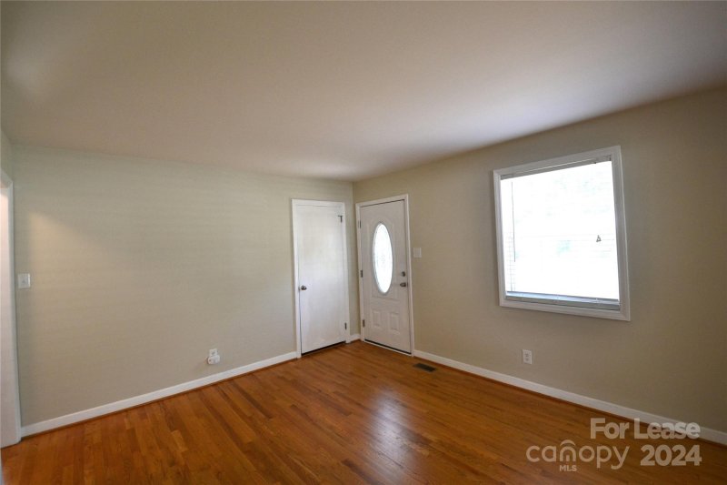 Property image 4 at 2843 Burbank Drive, Charlotte, NC 28216