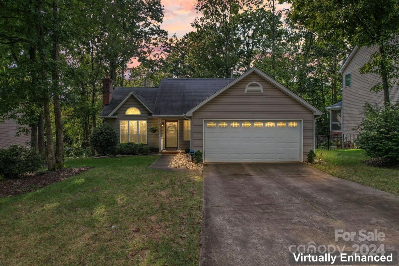 Property image 4 at 4209 Huntmeadow Drive, Charlotte, NC 28269