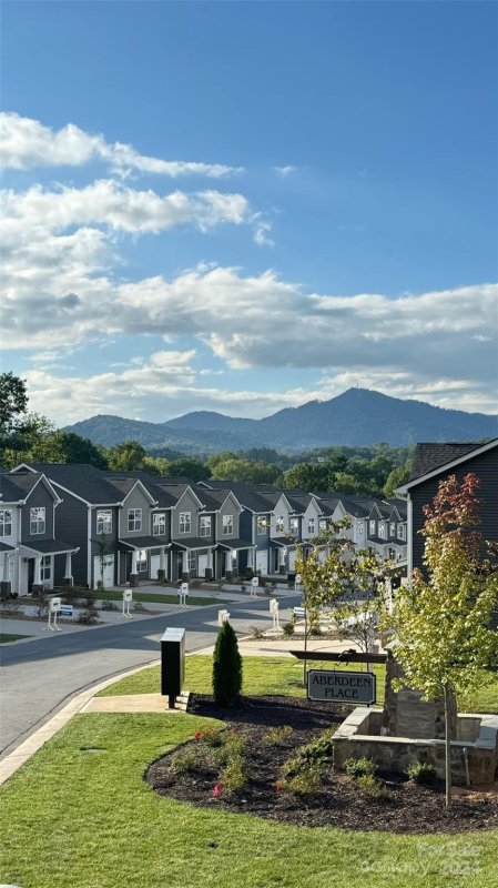 Property image 3 at 30 Cain Hollow Way, Asheville, NC 28806