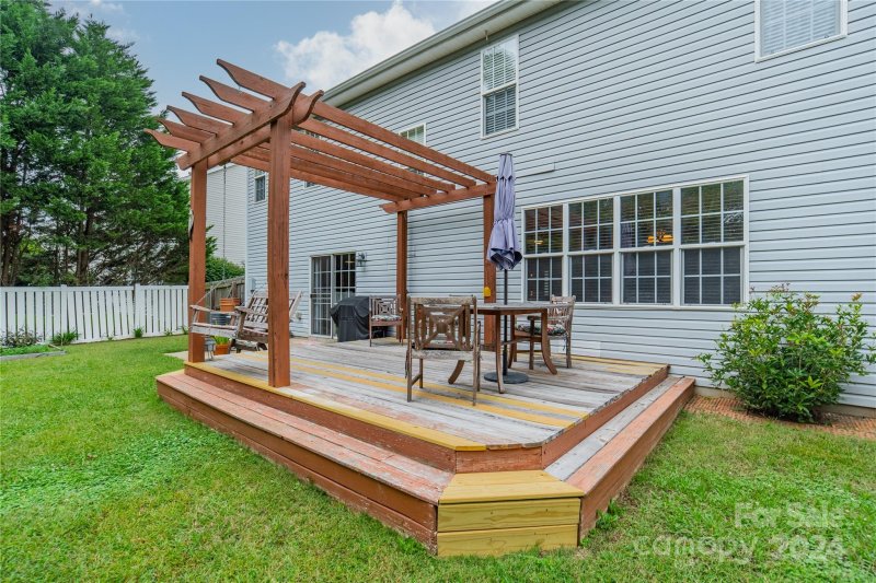 Property image 4 at 16021 Falling Meadows Lane, Charlotte, NC 28273