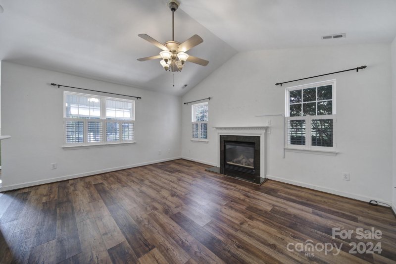 Property image 3 at 162 Ashwood Lane, Mooresville, NC 28117