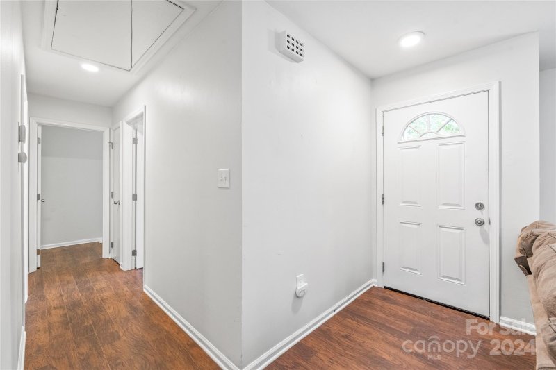 Property image 4 at 8611 Mission Hills Road, Charlotte, NC 28227