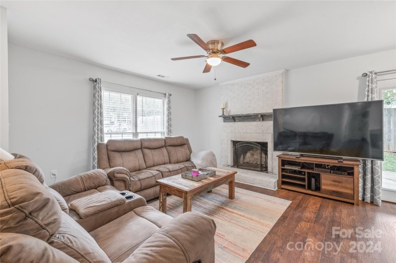 Property image 5 at 8611 Mission Hills Road, Charlotte, NC 28227