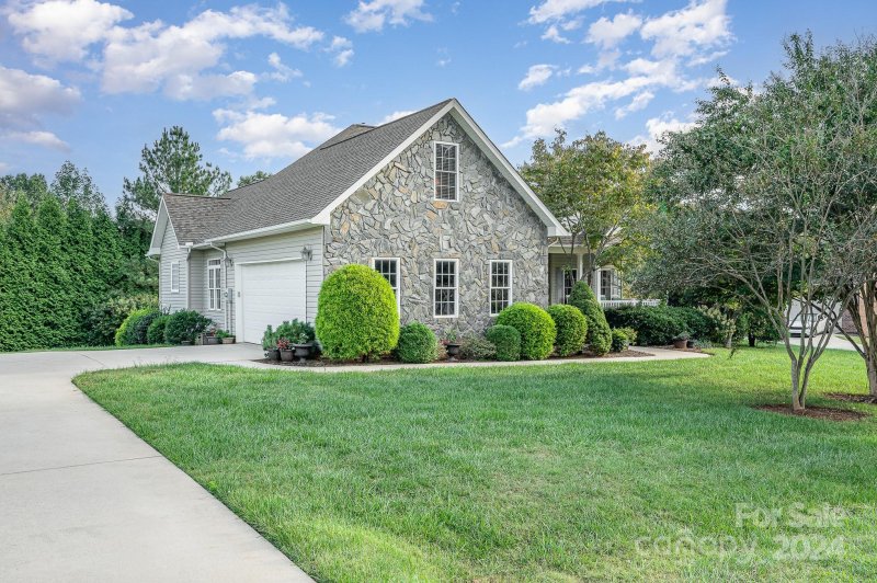 Property image 3 at 183 Donsdale Drive, Statesville, NC 28625