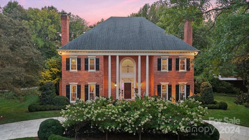 6733 N Baltusrol Lane