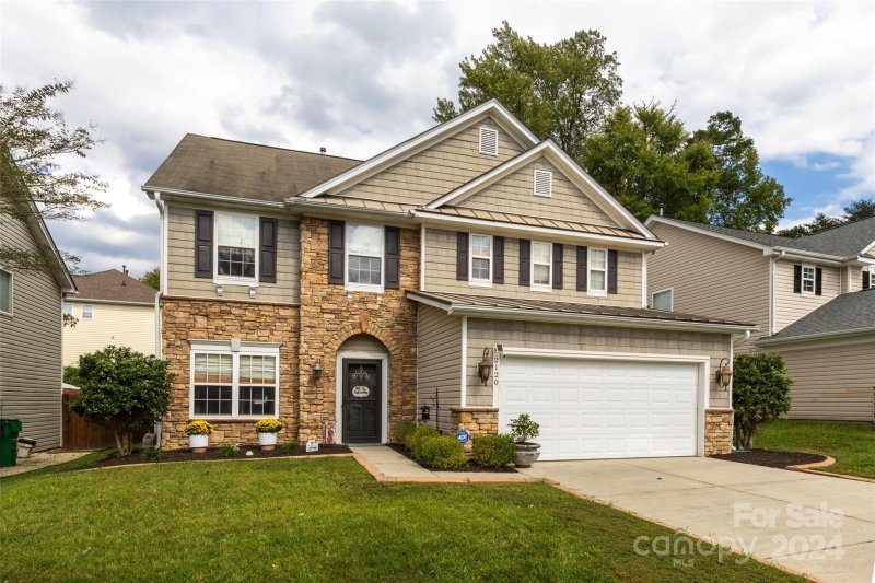 Property image 2 at 2120 Maple Tree Court, Charlotte, NC 28214