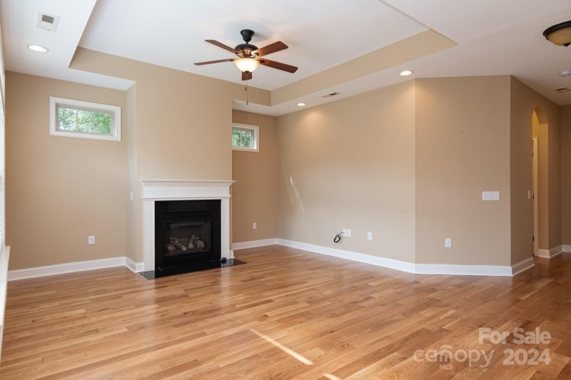 Property image 4 at 860 Wynnshire Drive, Hickory, NC 28601