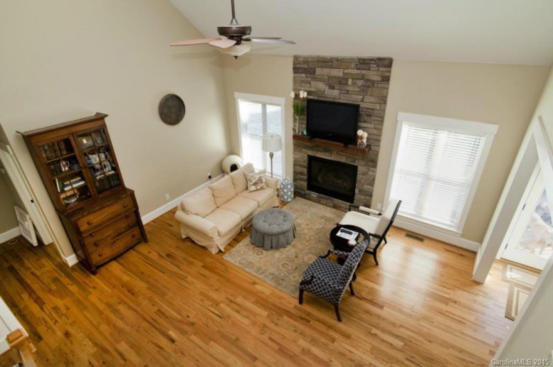 Property image 5 at 117 Yellow Jacket Circle, Mooresville, NC 28117