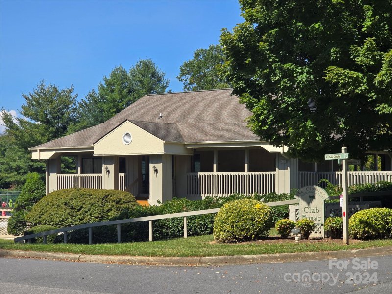 Property image 2 at 1605 Abbey Circle, Asheville, NC 28805