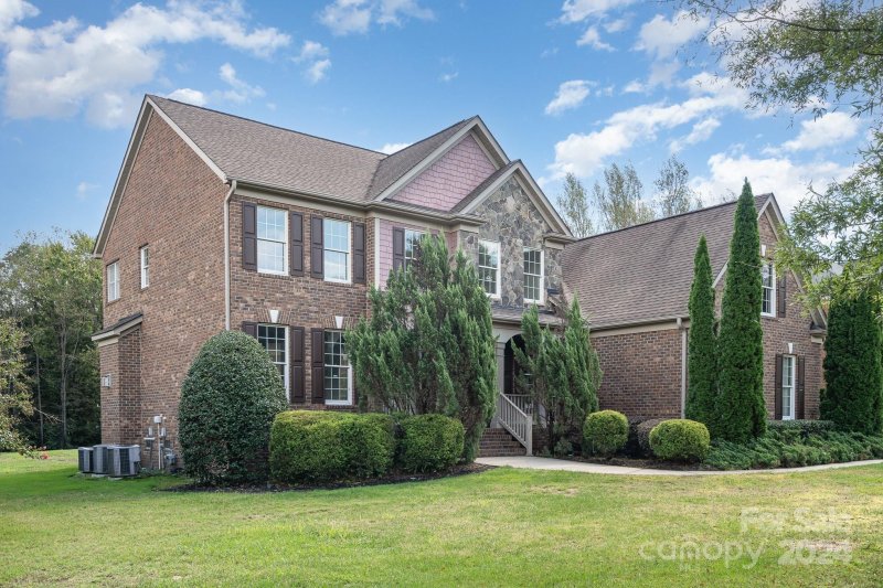 Property image 3 at 2008 Groves Edge Lane, Waxhaw, NC 28173