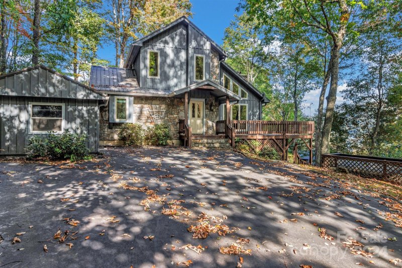 Property image 3 at 122 Kings Ridge Road, Maggie Valley, NC 28751