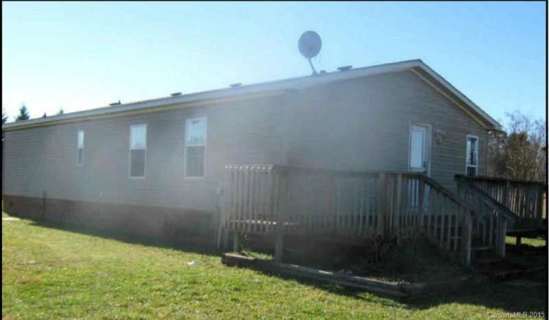 Property image 2 at 5034 Suncrest Farms Lane, Crouse, NC 28033