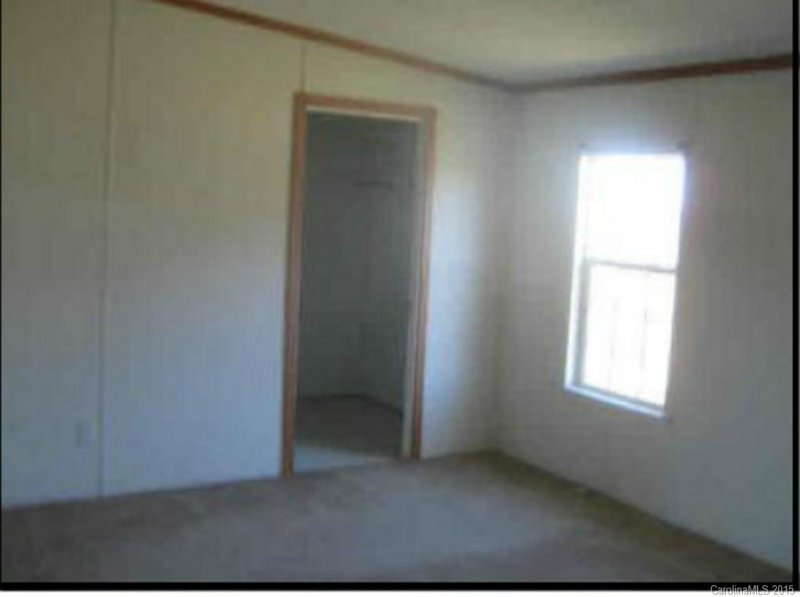 Property image 5 at 5034 Suncrest Farms Lane, Crouse, NC 28033