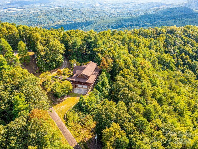 Property image 3 at 8846 Tammys Court, Connelly Springs, NC 28612