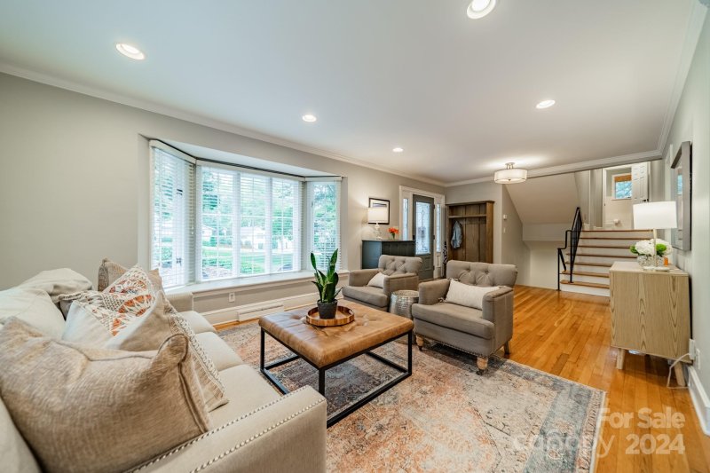 Property image 4 at 5613 Wintercrest Lane, Charlotte, NC 28209