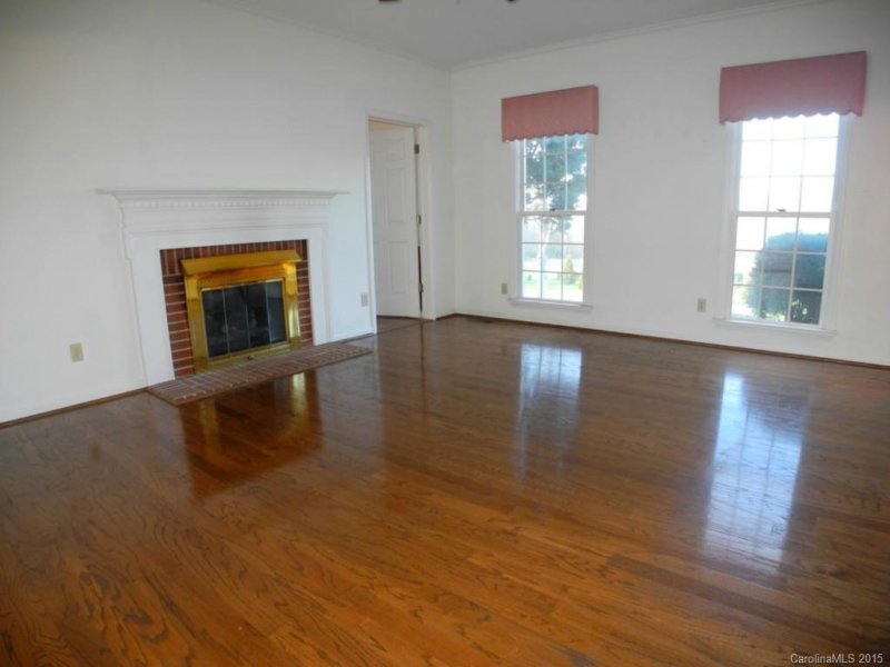 Property image 3 at 102 Cardinal Court, Lincolnton, NC 28092