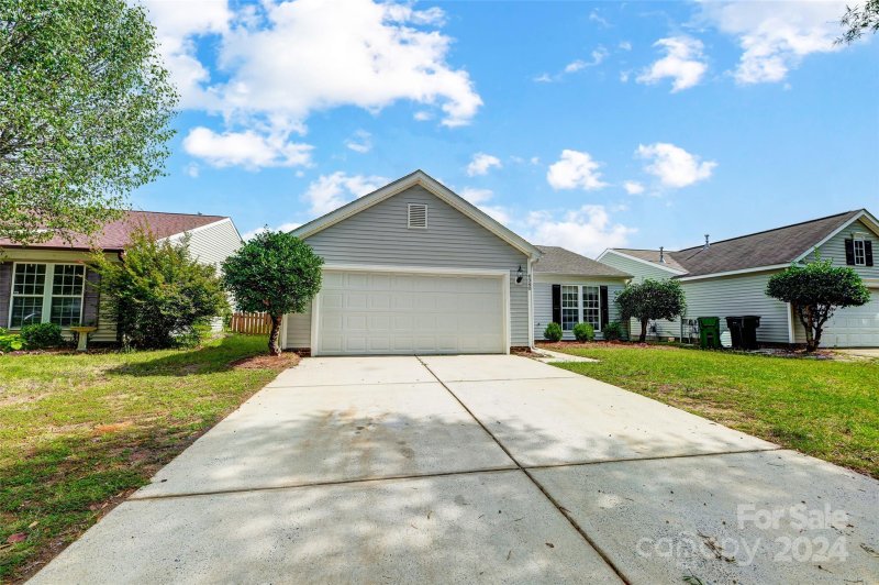 Property image 2 at 4340 Bubbling Brook Court, Charlotte, NC 28278
