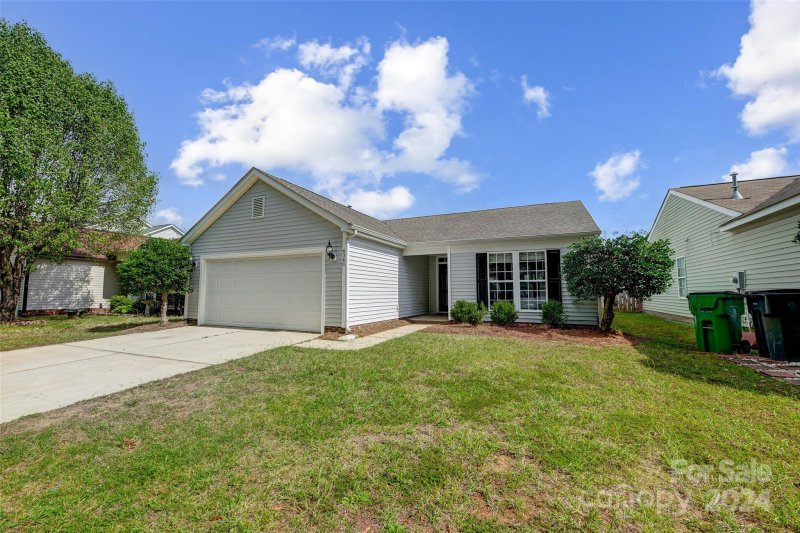 Property image 4 at 4340 Bubbling Brook Court, Charlotte, NC 28278