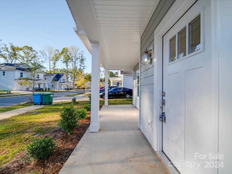 Property image 5 of 560 Geneva Circle in Dixon Village, Gastonia, NC 28056