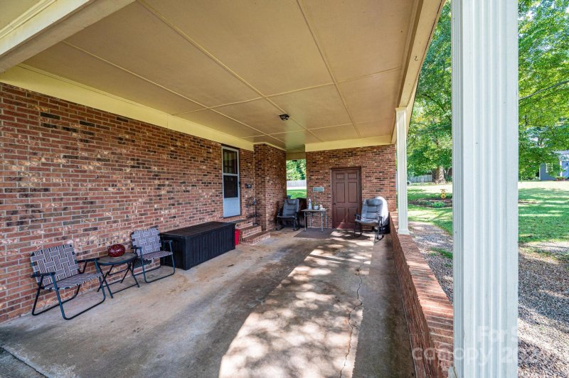 Property image 5 at 2500 Pinoak Drive, Hickory, NC 28602