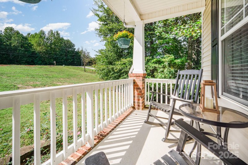 Property image 2 of 121 Canvasback Road in Regency Lake Village, Mooresville, NC 28117