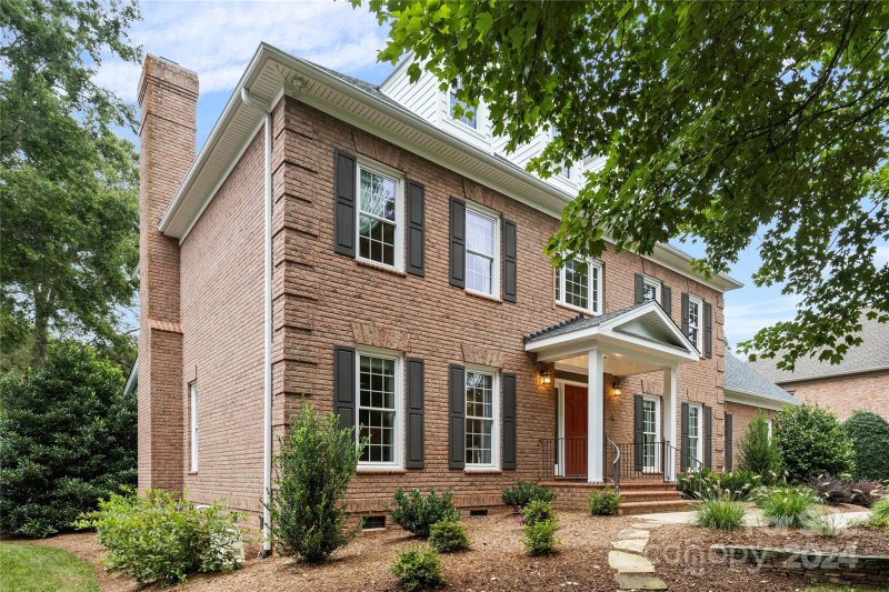 Property image 2 at 11302 Colonial Country Lane, Charlotte, NC 28277