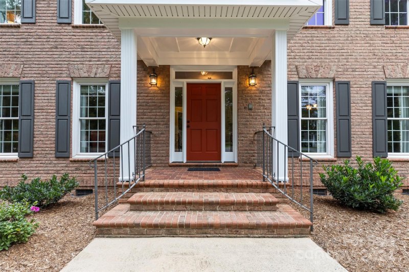 Property image 4 at 11302 Colonial Country Lane, Charlotte, NC 28277