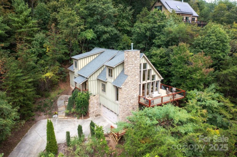 Property image 2 of 130 Black Oak Drive in Beaverdam, Asheville, NC 28804