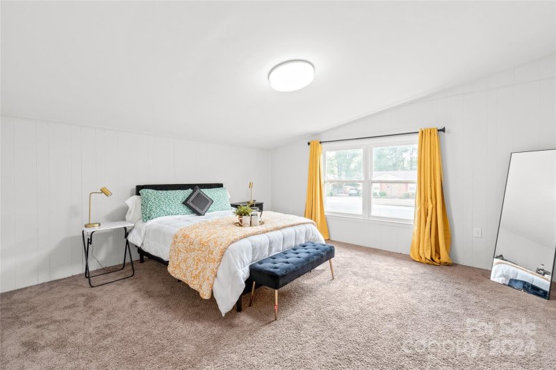 Property image 4 at 6735 Covecreek Drive, Charlotte, NC 28215