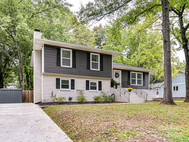 Property image 2 at 5913 Mcnair Road, Charlotte, NC 28212
