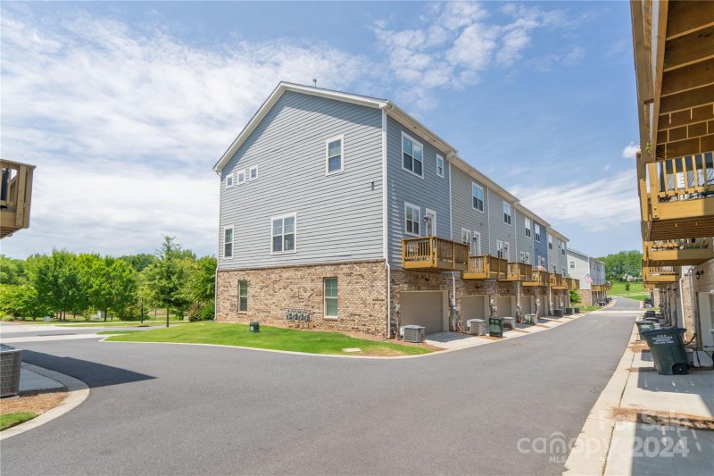 Property image 3 at 9229 Bluefield Street, Charlotte, NC 28273