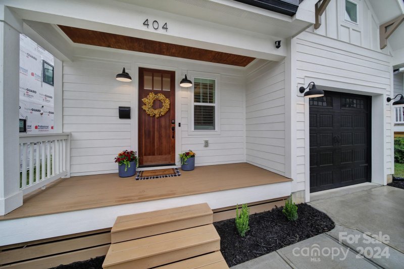 Property image 2 at 404 State Street, Charlotte, NC 28208