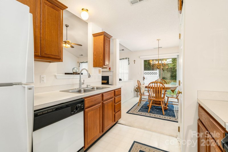 Property image 5 at 1710 Colin Creek Lane, Charlotte, NC 28214