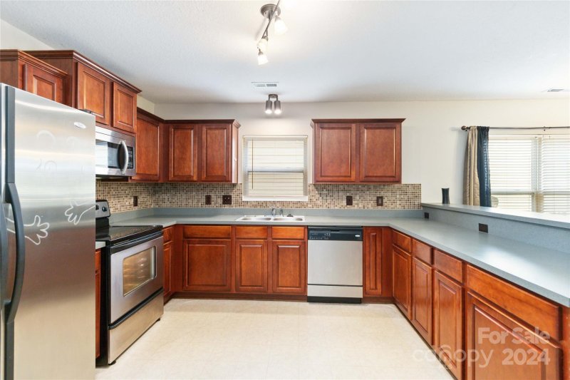 Property image 3 at 2652 Cochrane Drive, Charlotte, NC 28269