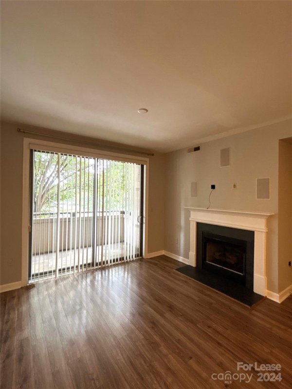 Property image 4 at 718 W Trade Street, Charlotte, NC 28202