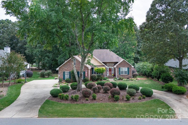 Property image 2 at 8458 Blades Trail, Denver, NC 28037