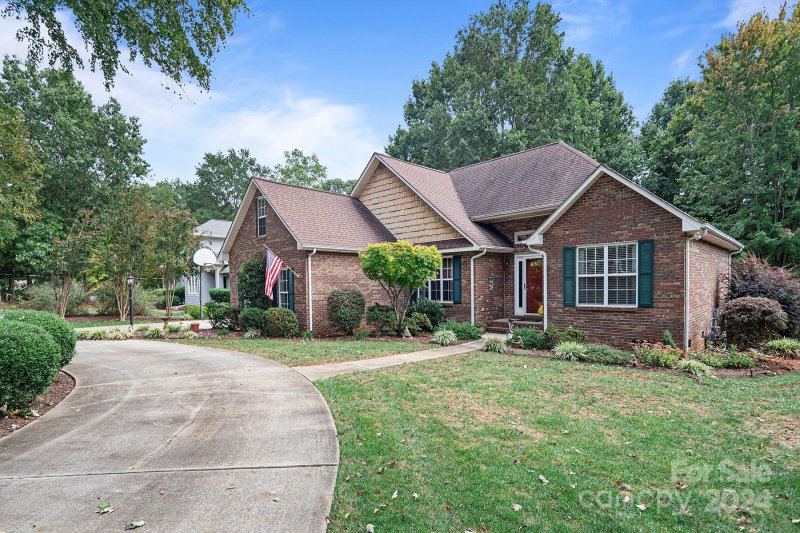 Property image 4 at 8458 Blades Trail, Denver, NC 28037