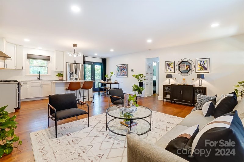 Property image 5 at 3400 Hayes Court, Charlotte, NC 28205