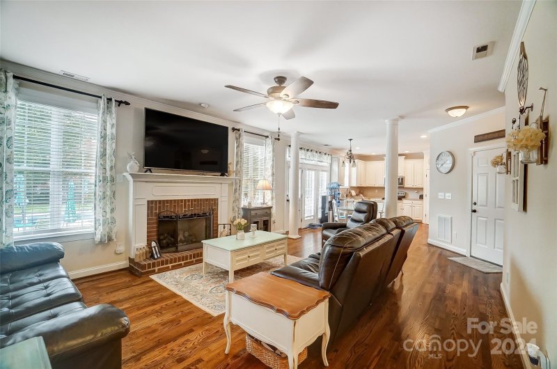 Property image 4 at 320 E Waterlynn Road, Mooresville, NC 28115