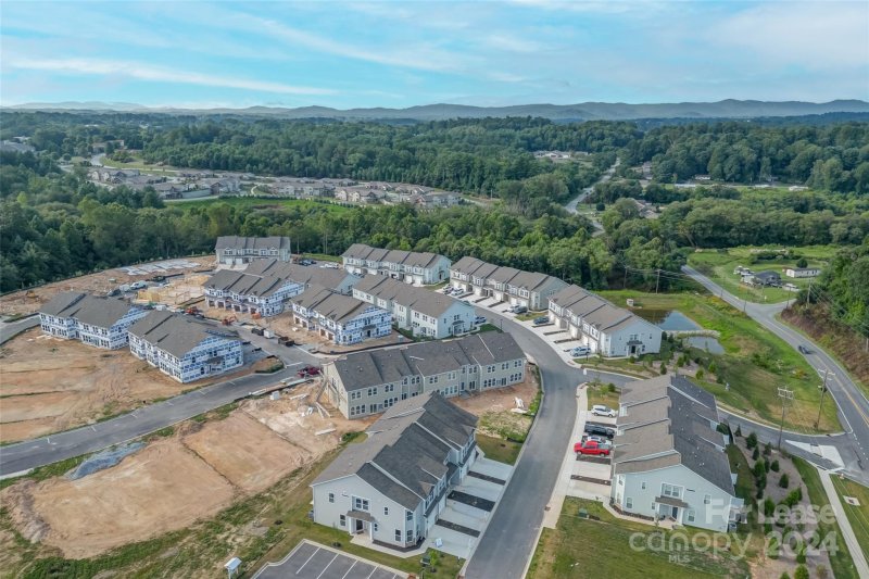 Property image 5 at 131 Creekview Road, Hendersonville, NC 28792