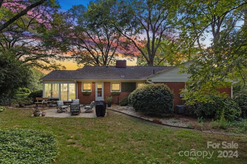 Property image 2 at 1302 Park Lane, Gastonia, NC 28052