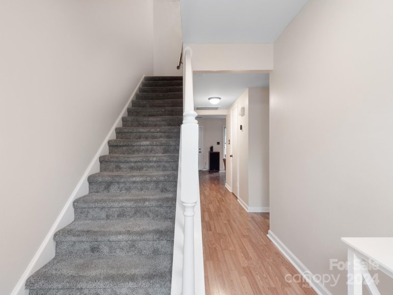 Property image 3 at 8003 Regent Park Lane, Charlotte, NC 28210