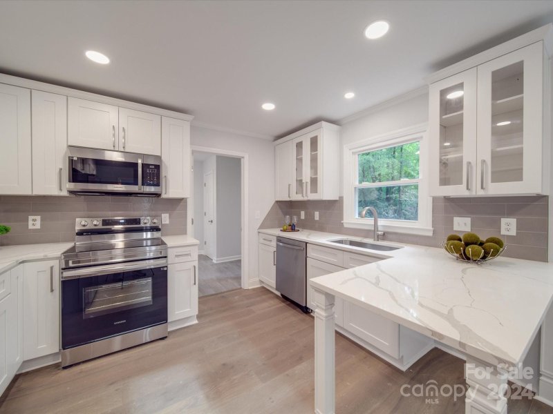 Property image 3 at 329 Pine Creek Drive, Charlotte, NC 28270