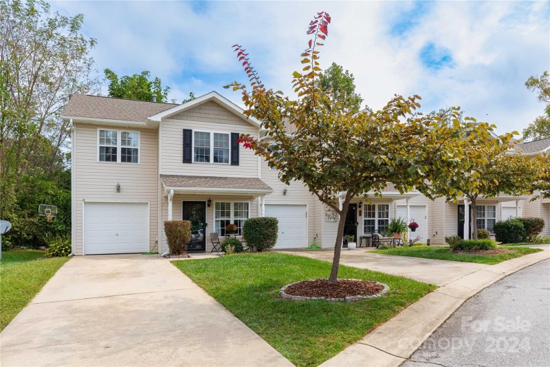 Property image 2 at 28 Lanceford Circle, Fletcher, NC 28732