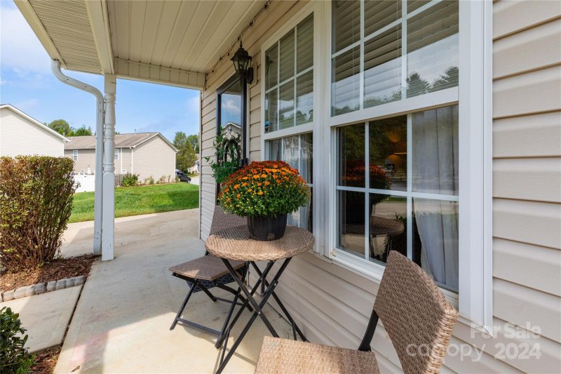 Property image 4 at 28 Lanceford Circle, Fletcher, NC 28732