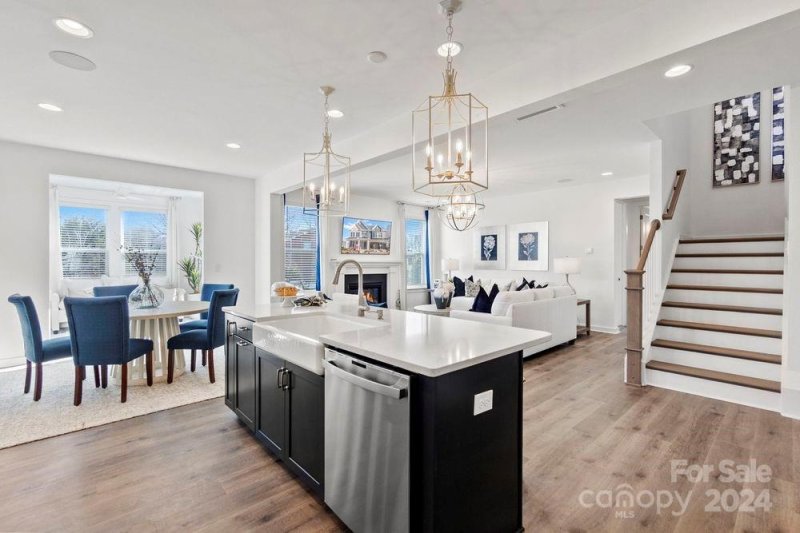 4038 Caymen Bay Court