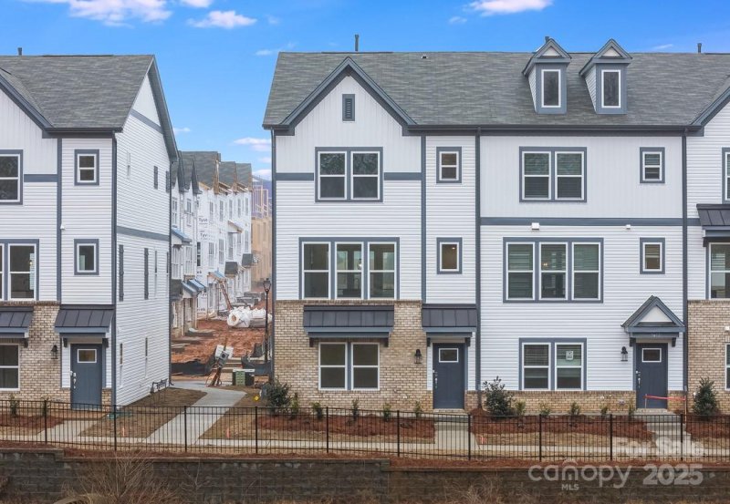 Property image 2 at 1617 Blanche Street, Charlotte, NC 28262