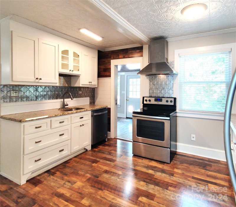 Property image 2 at 3417 Draper Avenue, Charlotte, NC 28205