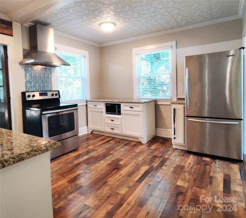 Property image 3 at 3417 Draper Avenue, Charlotte, NC 28205